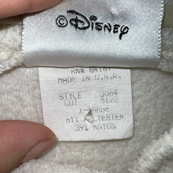 Walt Disney world Winnie the Pooh sweater - Picture 7 of 7